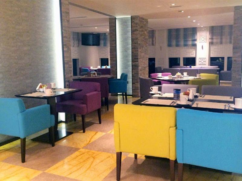 Halo Hotel Dubai Exterior photo