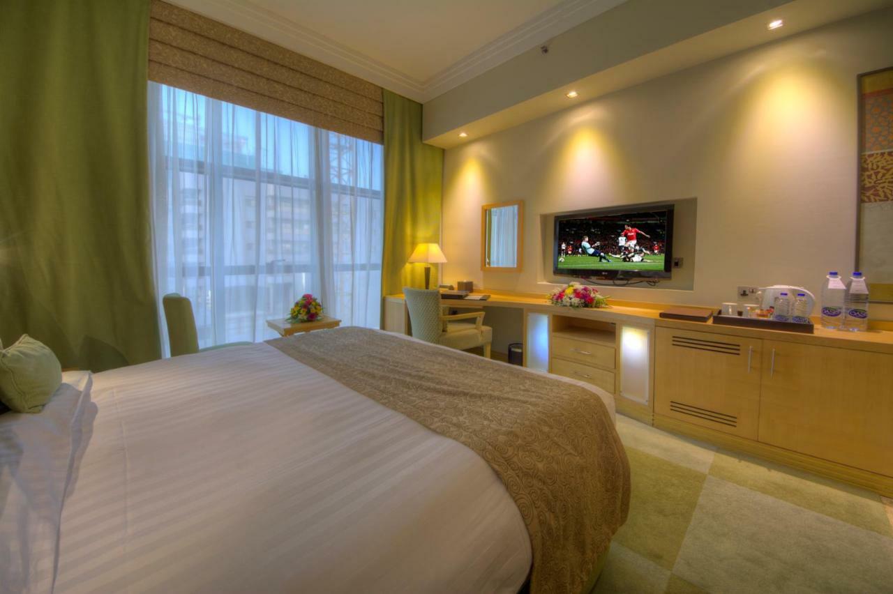 Halo Hotel Dubai Exterior photo